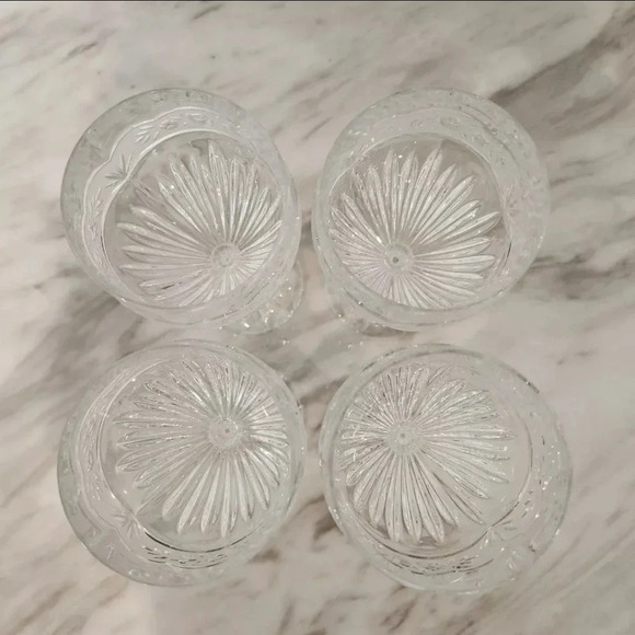 Vintage Set of 4 Oneida Southern Garden Wine/Water Glass - Picture 6 of 12